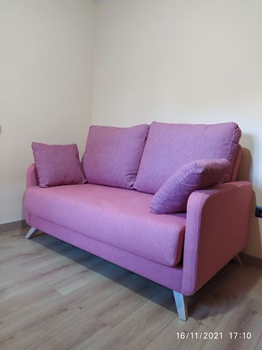 sofa morado